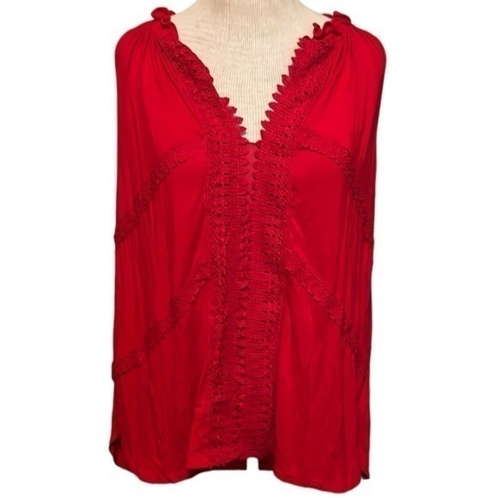 Elie Tahari sleeveless v neck women’s blouse color red size medium